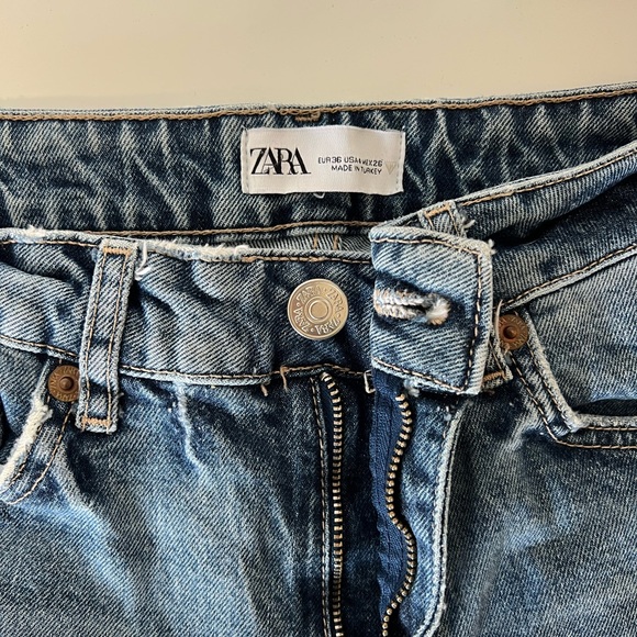 Zara Ripped Slim Jeans - Picture 5 of 9